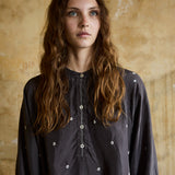 MIDNIGHT BLOUSE, CHARCOAL/IVORY BANDHINI TIE&DYE SILK
