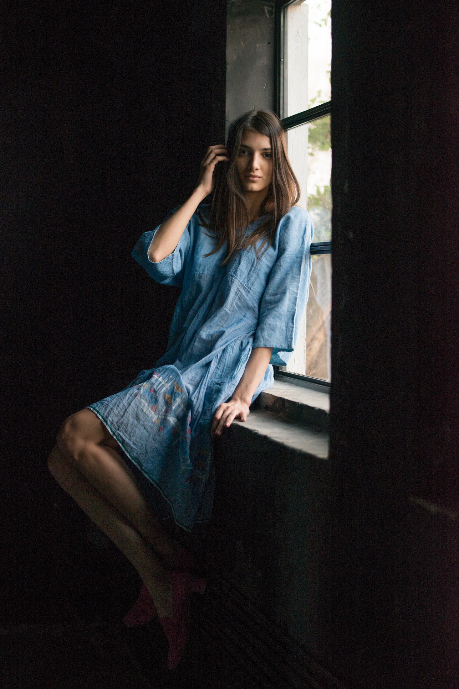 V NECK EMBROIDERED DRESS, DENIM - SAAKI