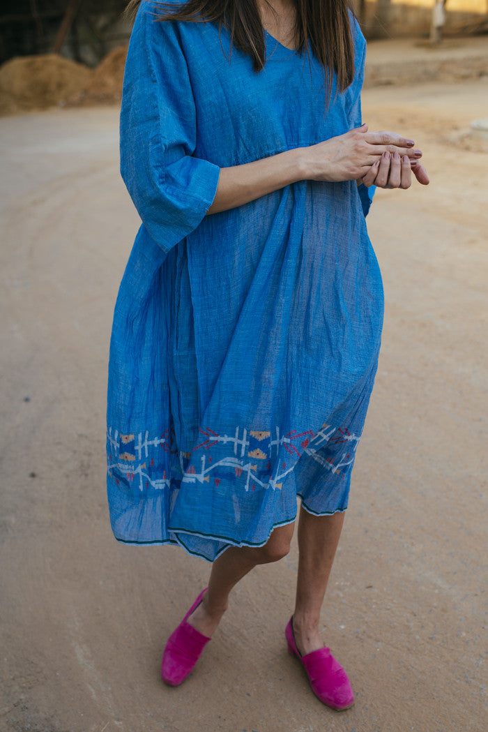 V NECK EMBROIDERED DRESS, DENIM - SAAKI
