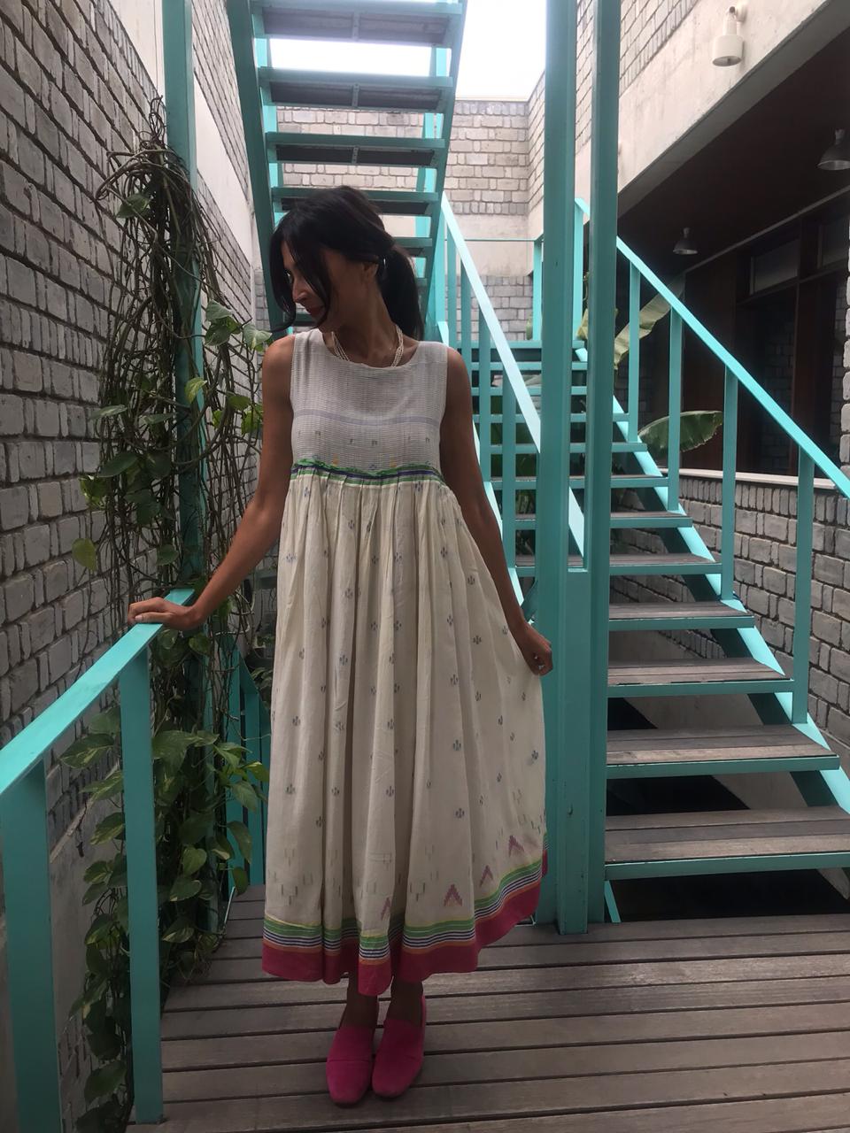 COLOR BLOCK DRESS SLEEVELESS, WHITE - SAAKI