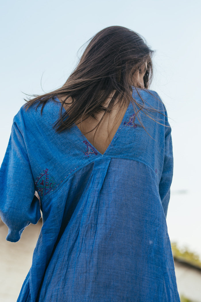 V NECK EMBROIDERED DRESS, DENIM - SAAKI