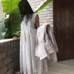 JAMDANI DRESS SLEEVELESS, WHITE // BLUE - SAAKI