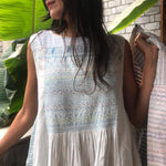 JAMDANI DRESS SLEEVELESS, WHITE // BLUE - SAAKI