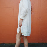 RUCHED CUFF SHIRT DRESS, ECRU - SAAKI