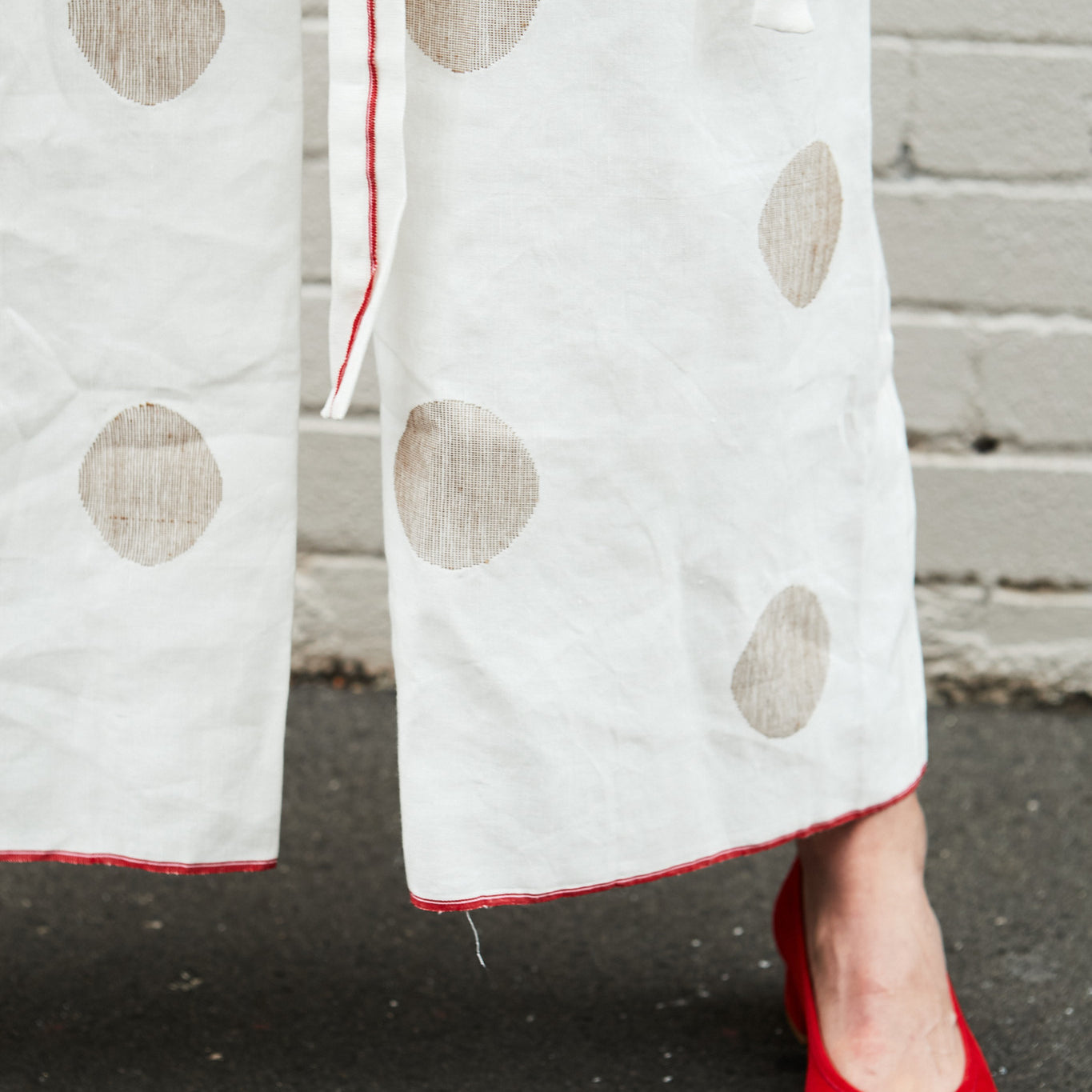 WHITE LINEN