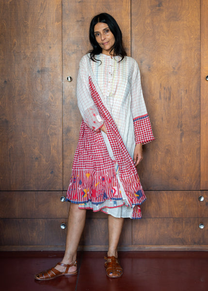 VELA DRESS, WHITE // RED JAMDANI