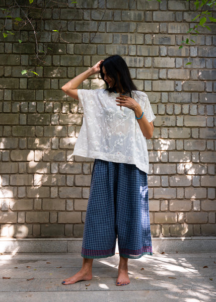 DAISY BLOUSE, WHITE // RED COTTON