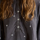 MIDNIGHT BLOUSE, CHARCOAL/IVORY BANDHINI TIE&DYE SILK