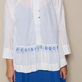 TAARA BLOUSE, IVORY // BLUE