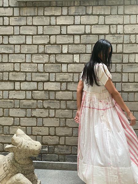 BABYDOLL STRIPE DRESS, WHITE // REF - SAAKI
