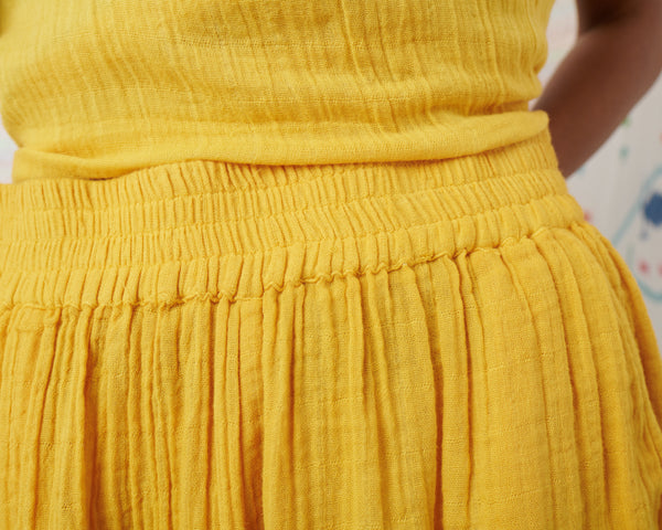 SUNDOWNER SHORT, MARIGOLD YELLOW COTTON