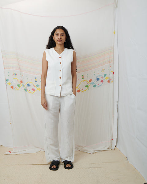 SUNITI PANT, WHITE COTTON LINEN