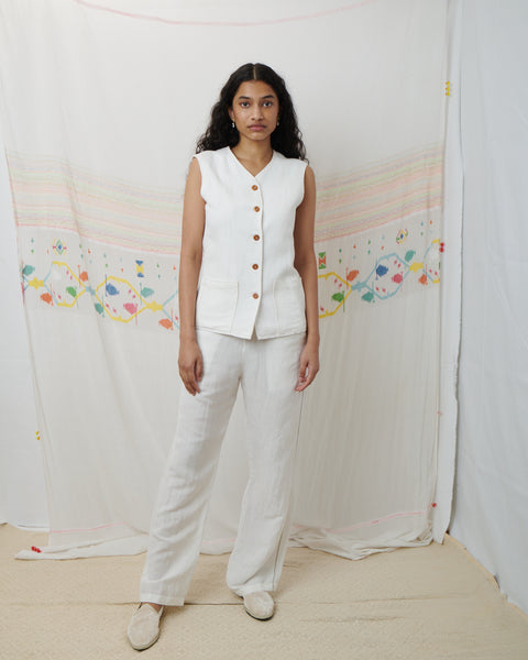 SUNITI PANT, WHITE COTTON LINEN