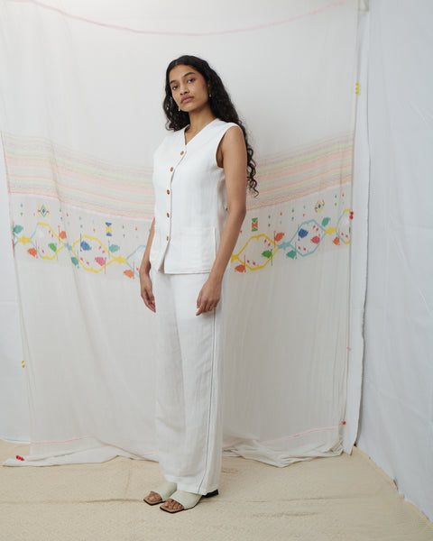 SUNITI PANT, WHITE COTTON LINEN