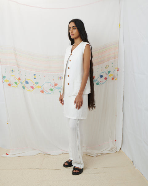 SUNITI PANT, WHITE COTTON LINEN