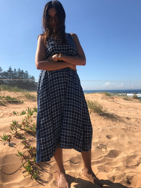 LONG CHECK SLIP DRESS, NAVY - SAAKI
