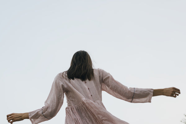 PLEAT DRESS, RED\WHITE CHECKED - SAAKI
