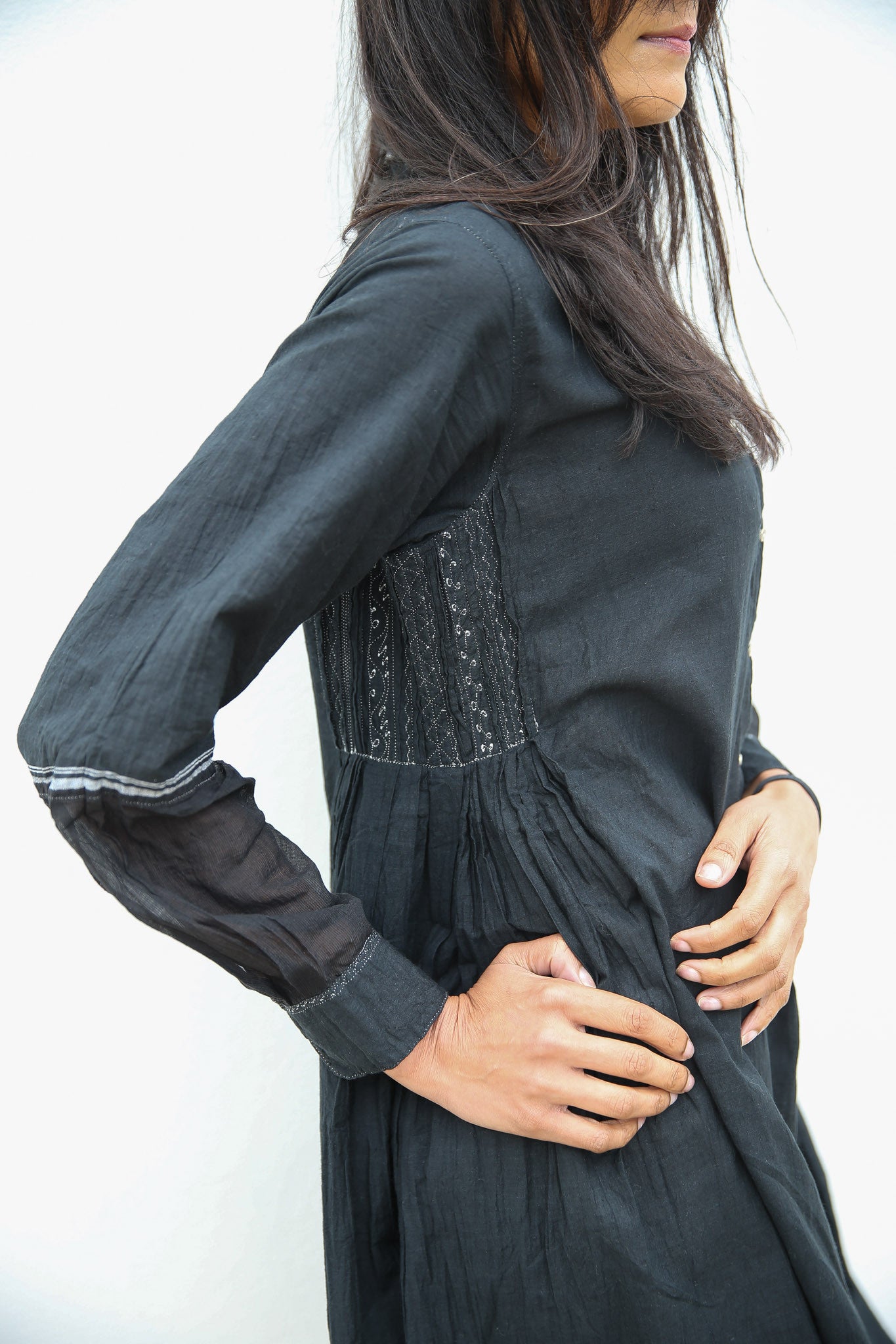 NOORI JACKET DRESS, BLACK HANDWOVEN - SAAKI