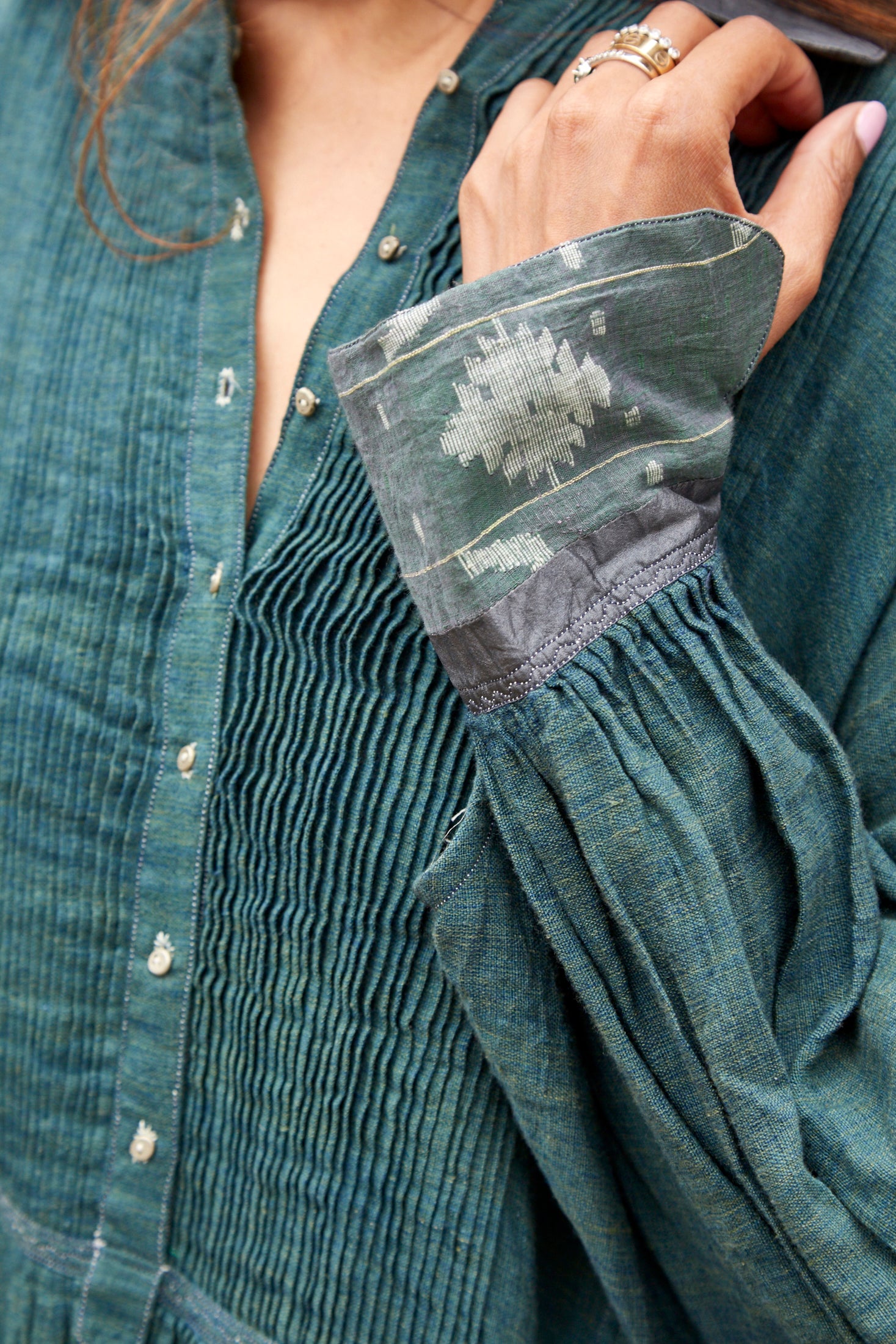 PLEATED EXAGGERATED SLEEVE SHIRT DRESS, GREEN - SAAKI