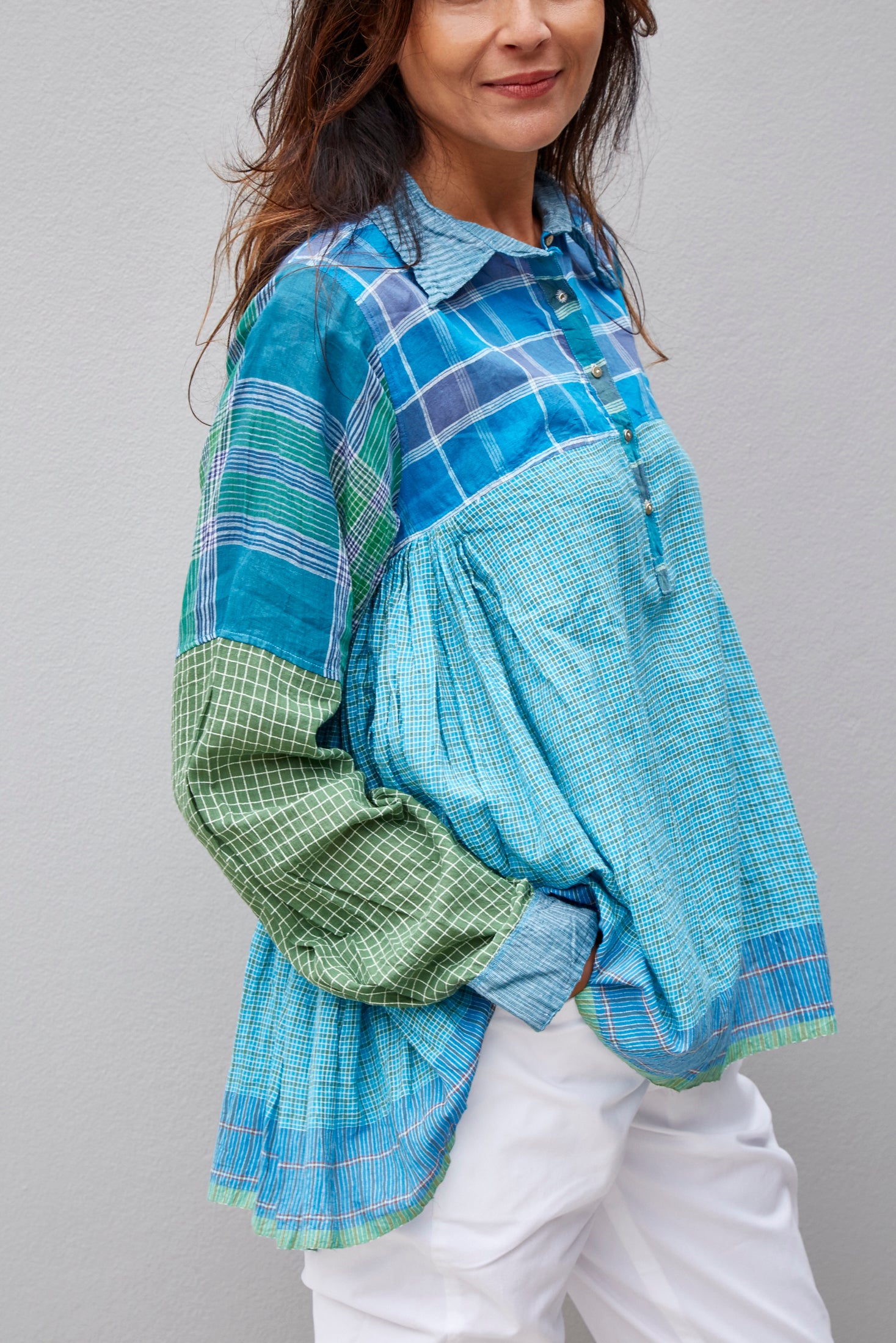 GINGHAM SHIRT, GREEN // BLUE - SAAKI
