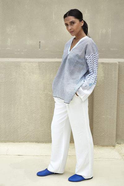 KURTA TOP, WHITE & INDIGO - SAAKI