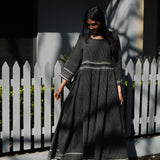 STITCH DRESS, BLACK WOOL - SAAKI