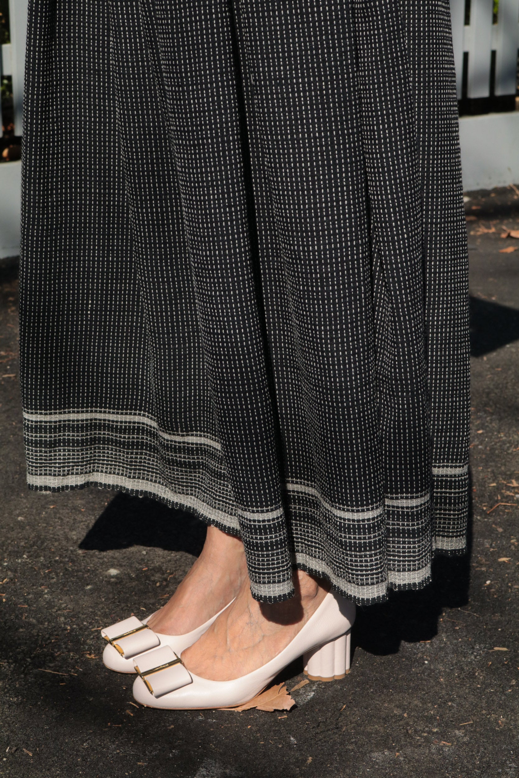 STITCH DRESS, BLACK WOOL - SAAKI