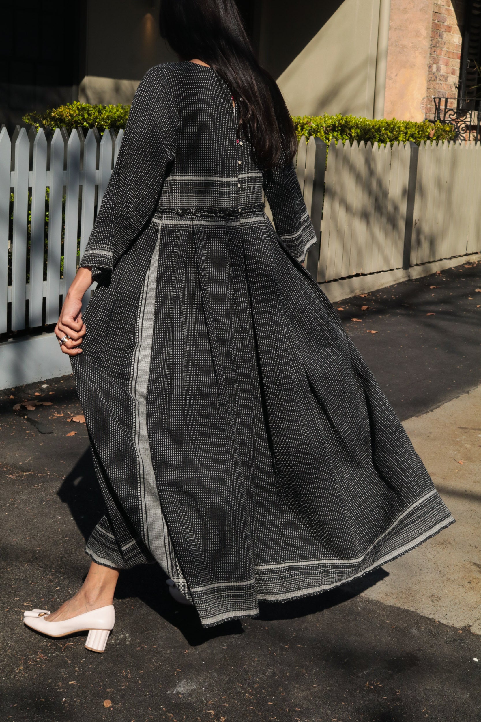 STITCH DRESS, BLACK WOOL - SAAKI