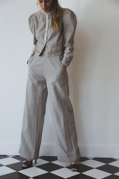 LEILA CROP, WHITE/BLACK PINSTRIPE COTTON
