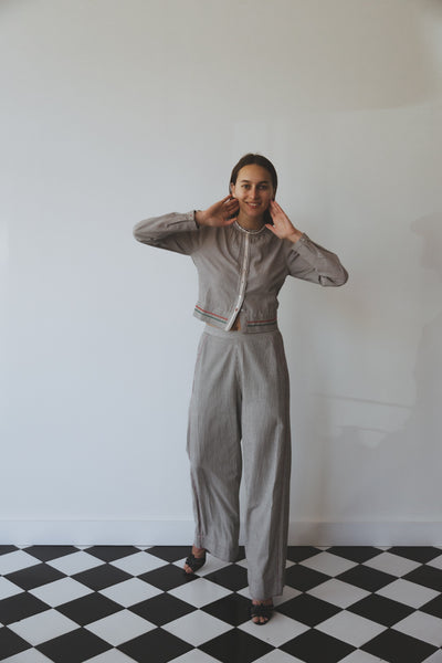 LEILA CROP, WHITE/BLACK PINSTRIPE COTTON