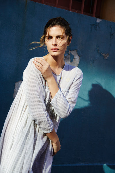 STRIPE PLEAT DRESS, WHITE/BLACK - SAAKI