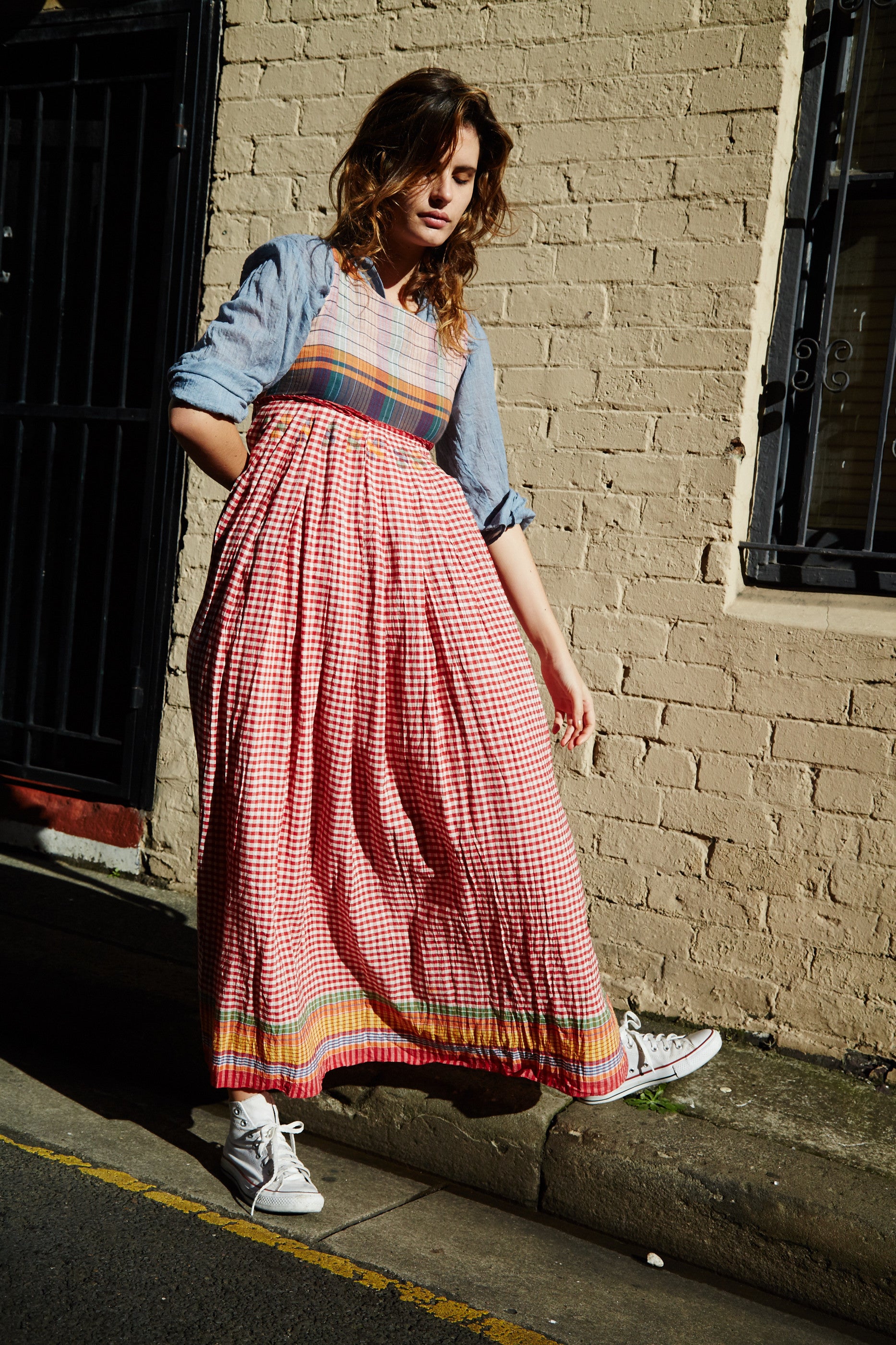 PLEATED MADRAS CHECKED DRESS, RED - SAAKI
