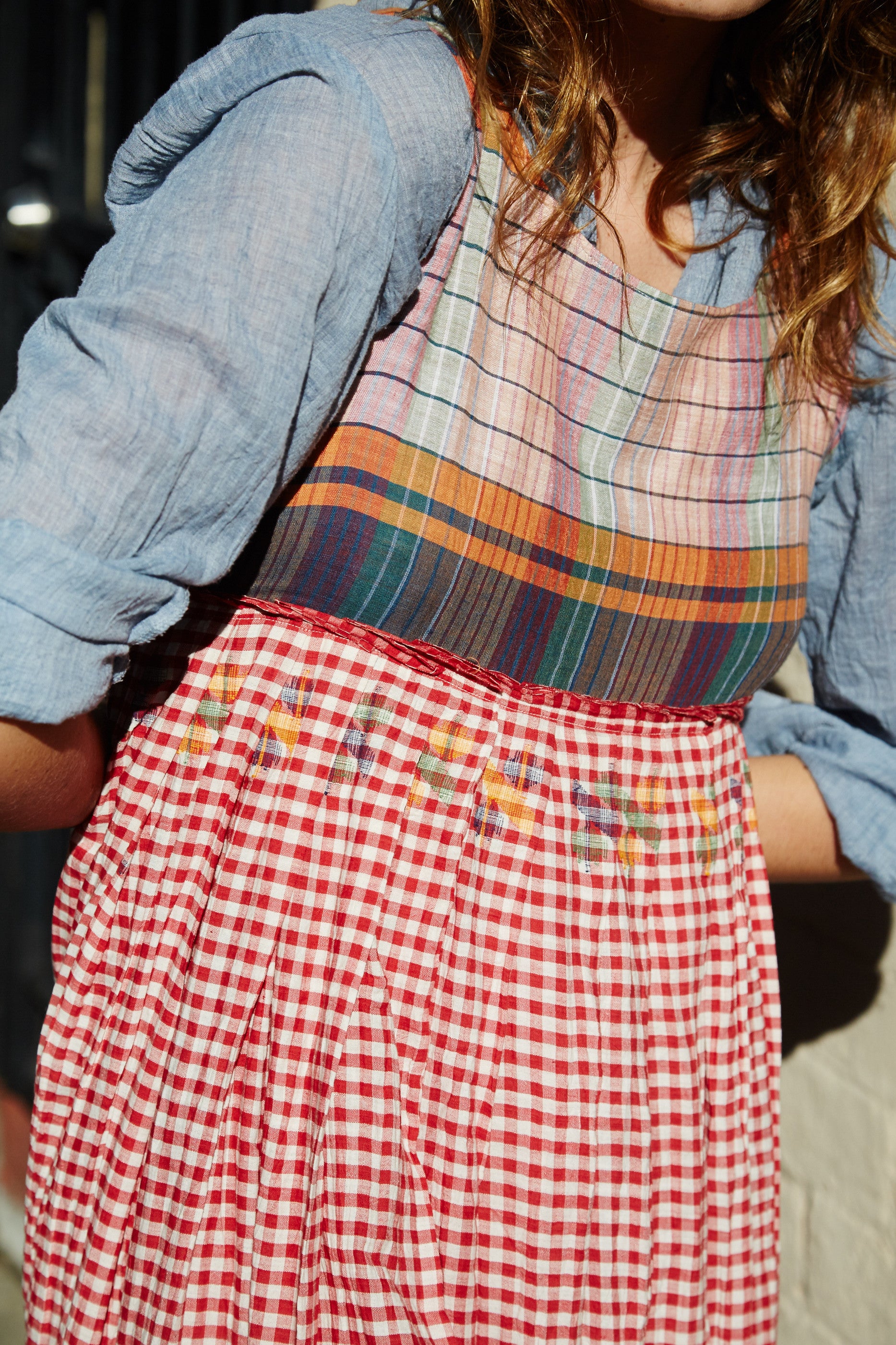 PLEATED MADRAS CHECKED DRESS, RED - SAAKI